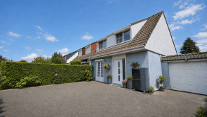 Maison semi-individuelle, Jardin, Garage